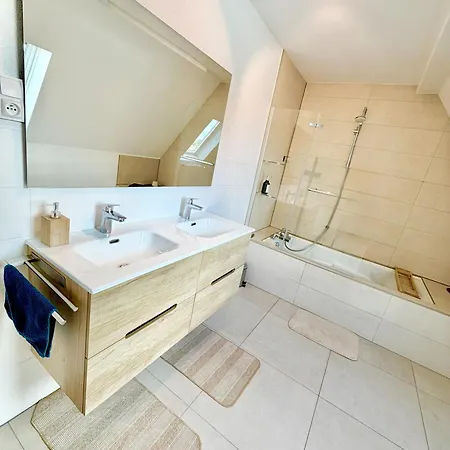 L'echappee Belle Le Duplex 10 Min 